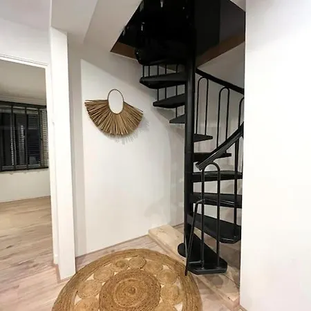 Gezellig Appartement, Gerenoveerd Eind 2022 Lägenhet *
