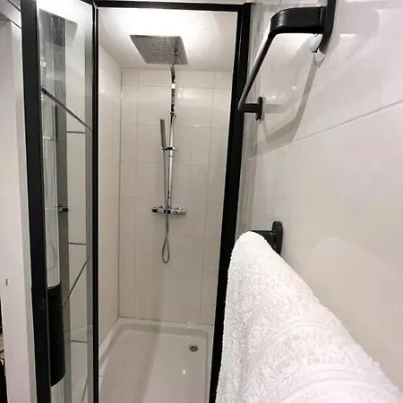 Gezellig Appartement, Gerenoveerd Eind 2022 * Τίλμπουργκ